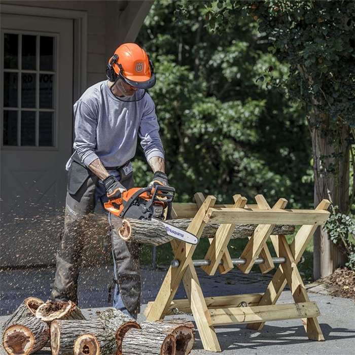 Chainsaws on smallholdings